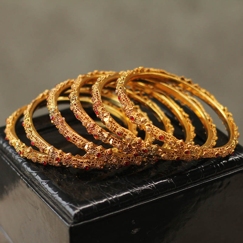 The Ultimate Handbook to Gold-Plated Bangles缩略图