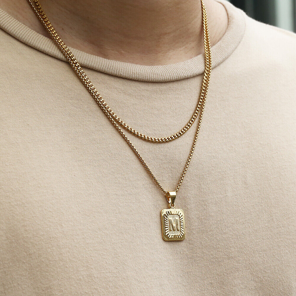 gold pendant necklace