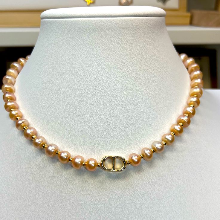 gold pearl necklace