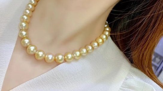 elegant gold pearl necklace