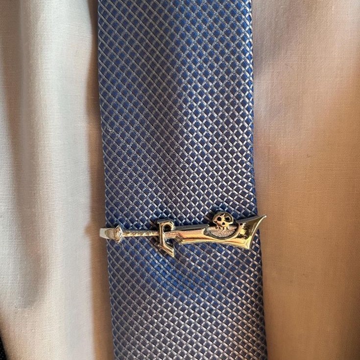 tie clip height