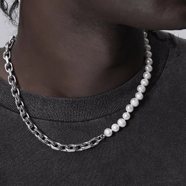 why are men wearing pearls