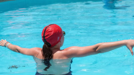 how many laps is a mile swimming